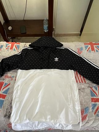 Tuta limited Adidas taglia M/L in acetato.