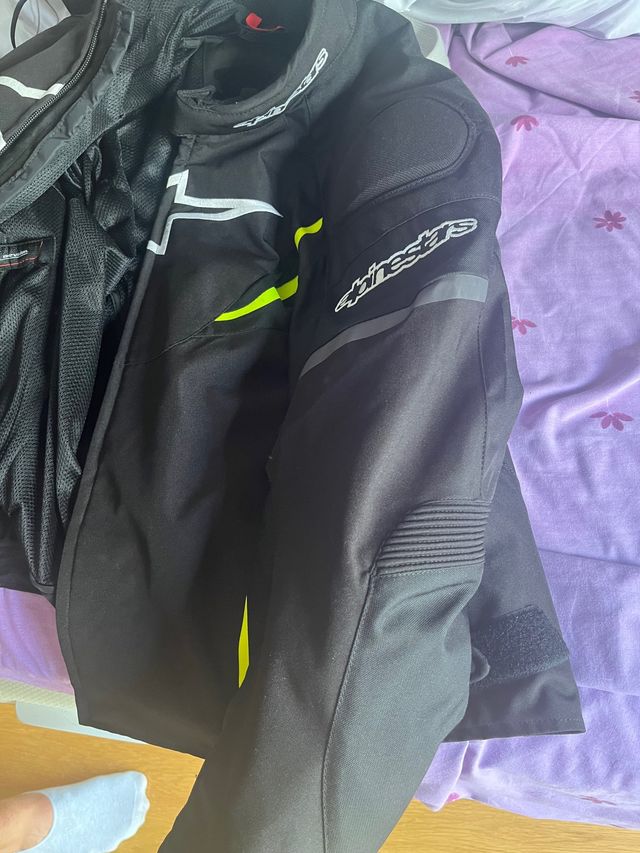 Chaqueta alpinestar.