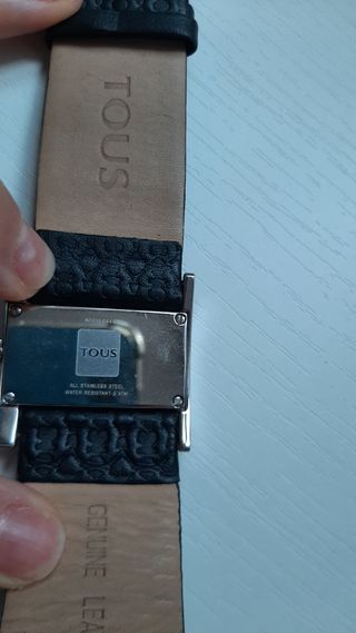 Reloj TOUS negro.