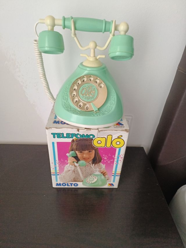 Vecchio telefono Alo
