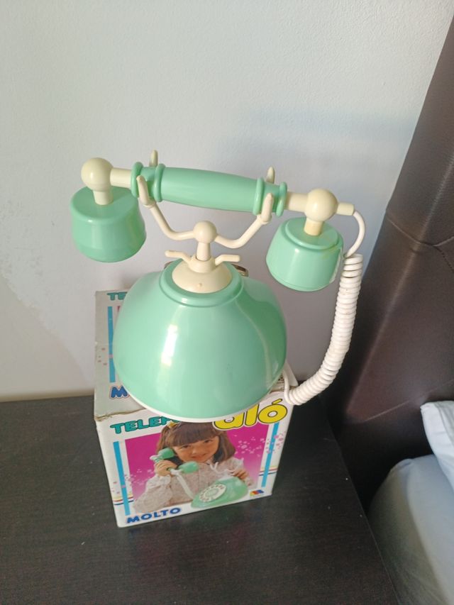 Vecchio telefono Alo