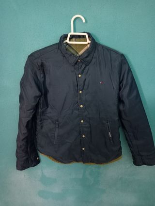 Vendo cazadora niño 7años tomy Hilfiger 