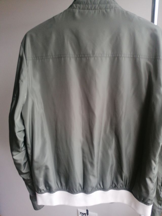 Cazadora bomber emidio tucci. nueva sin uso.