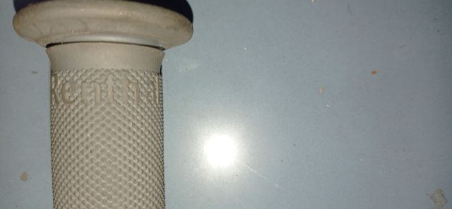 puño izquierdo suzuki gsx 750 r k10 marca renthal