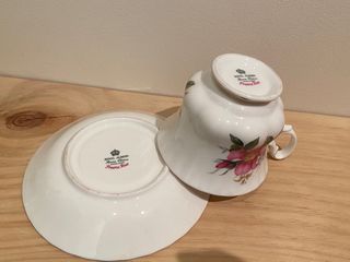 TAZA PORCELANA INGLESA ROYAL ALBERT