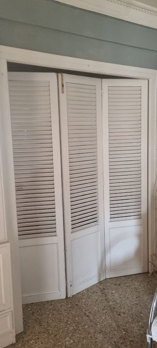 Puertas mayorquinas de madera blancas correderas