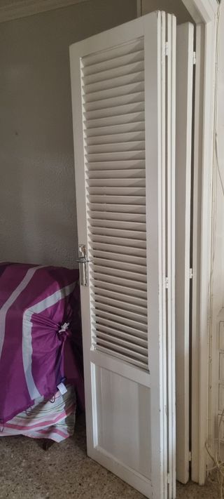 Puertas mayorquinas de madera blancas correderas