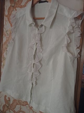 Blusa de lino blanca marca YERA C.INGLES