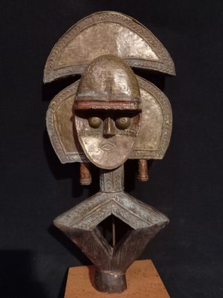 Antiguo relicario africano Kota Gabón