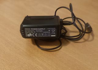 GAMEBOY MICRO + 3 JUEGOS + CARGADOR+ FUNDA