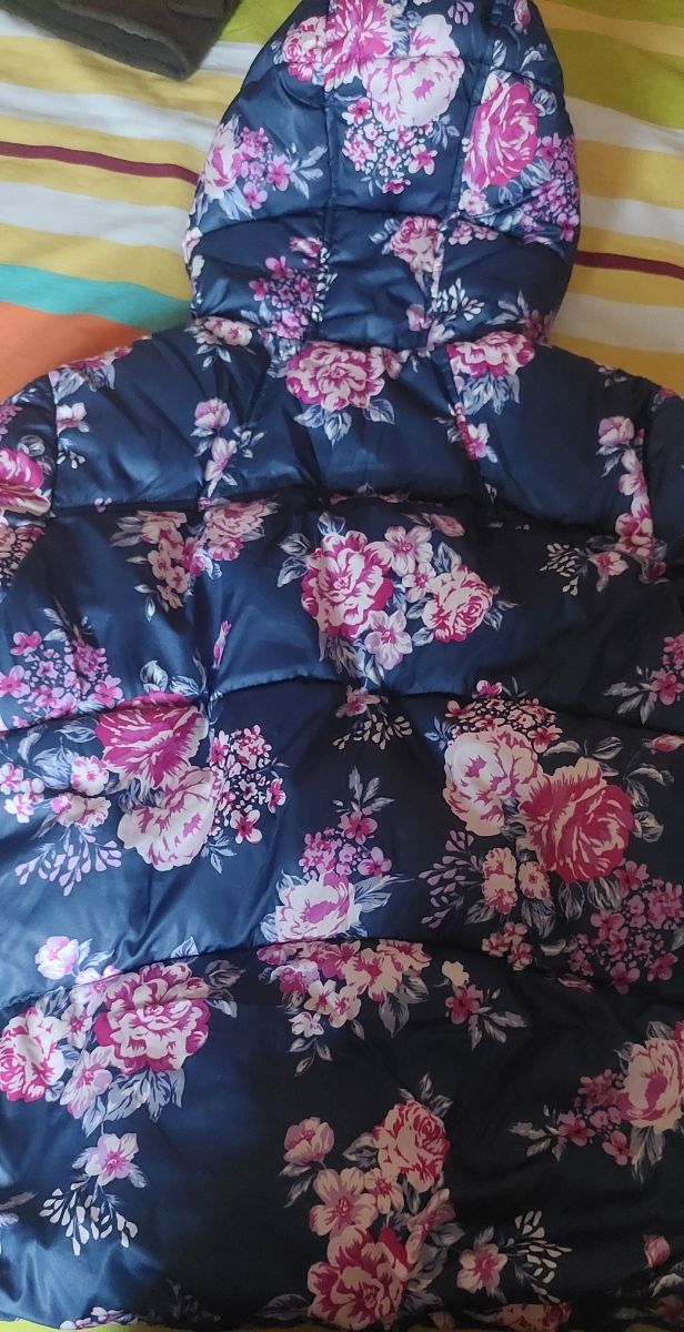 Cazadora plumas bentetton