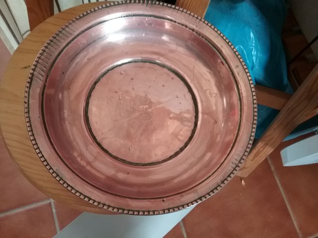 Ensaladera o plata,  de cobre y estaño