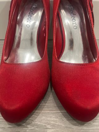 Zapatos rojos de fiesta de tacón alto