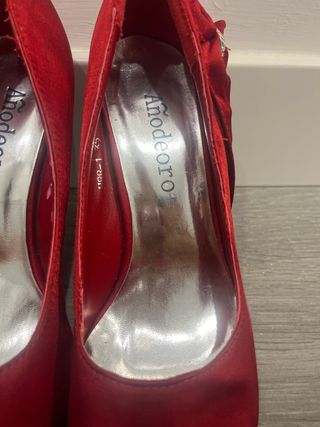 Zapatos rojos de fiesta de tacón alto