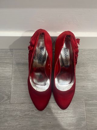 Zapatos rojos de fiesta de tacón alto