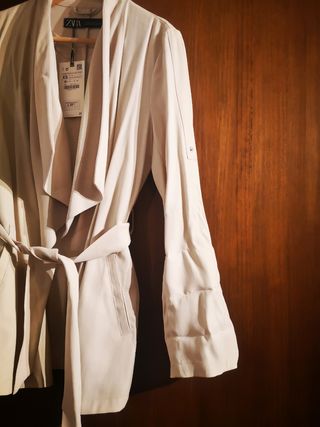 Chaqueta zara mujer.