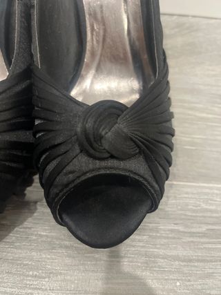 Zapatos para fiesta negros de raso