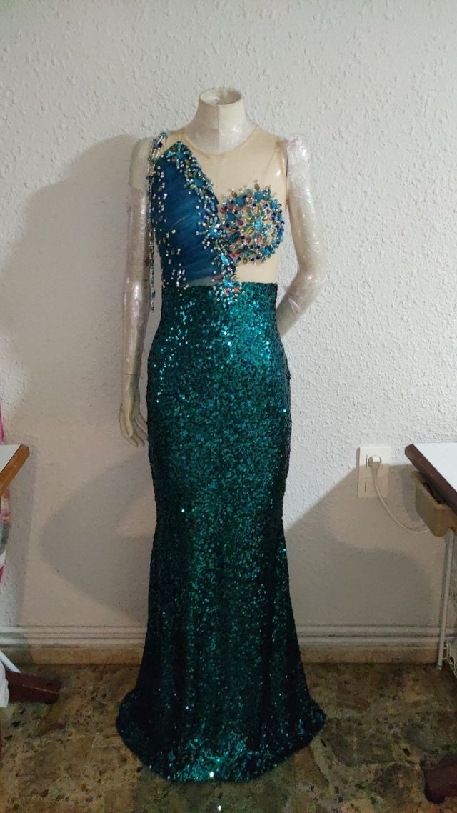 VESTIDO gala NUEVO LENTEJUELAS Y PIEDRAS