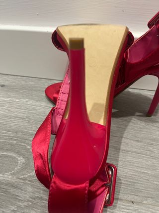 Sandalias fiesta de raso color fucsia