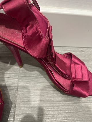 Sandalias fiesta de raso moradas