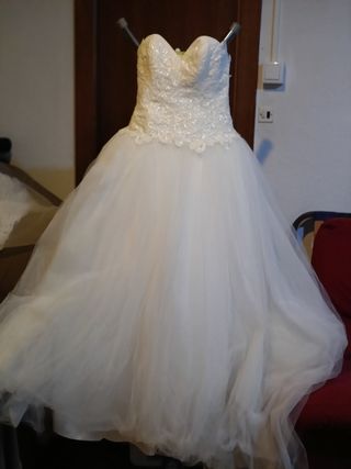 Vestido de NOVIA y zapatos talla 39