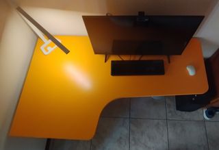 Scrivania con Cassettiera Arancione