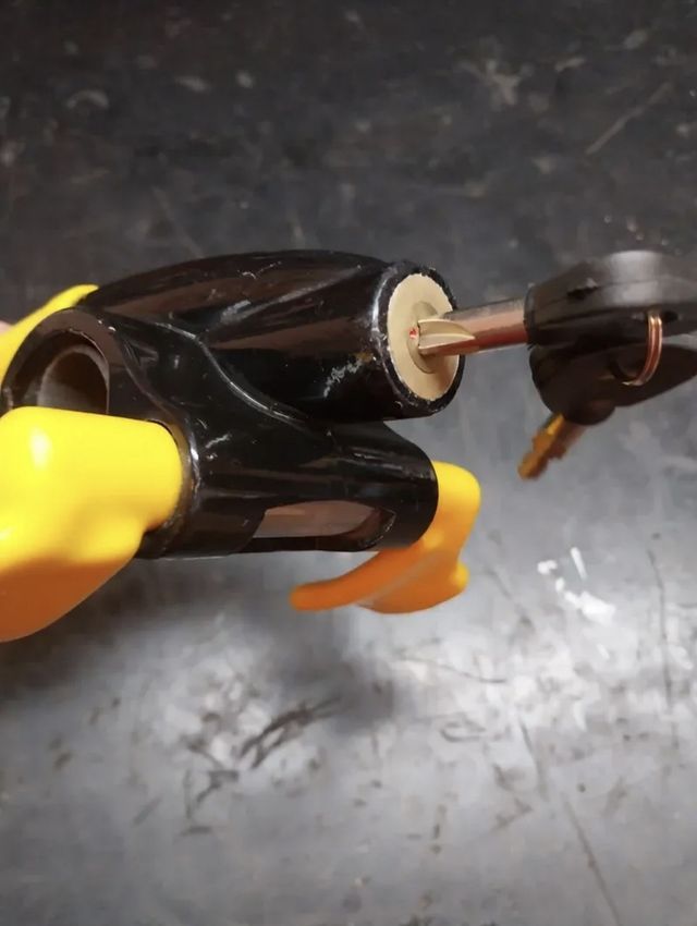 Barra antirrobo coches