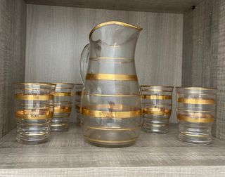 VASOS Y JARRA ANTIGUOS