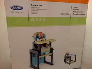Trona Jané convertible en mesa más silla.