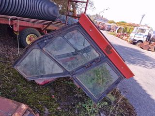CABINA MASSEY FERGUSON SERIE 300 1