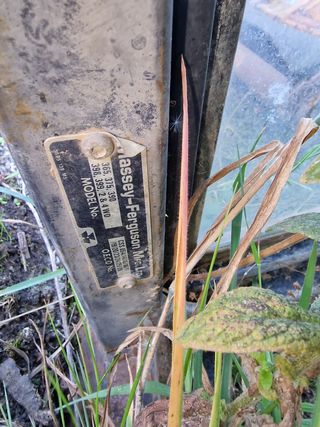 CABINA MASSEY FERGUSON SERIE 300 1