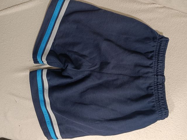 Pantalón Arula deporte talla 2, tengo dos