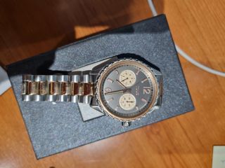 Reloj tous