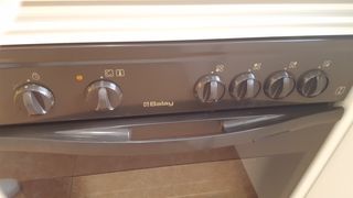 Cocina vitrocerámica y horno Balay