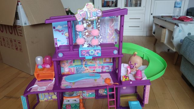 Casa de las bellies y pinki twin