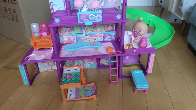 Casa de las bellies y pinki twin