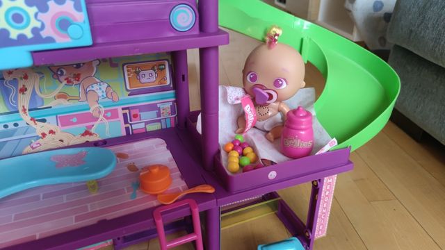 Casa de las bellies y pinki twin