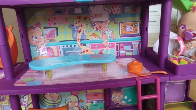 Casa de las bellies y pinki twin