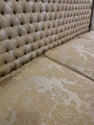 Sofá isabelino 3 plazas