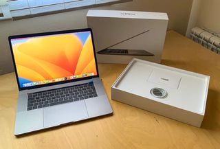 Portátil Apple MacBook Pro 15"