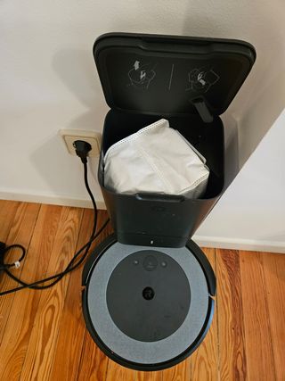 iRobot Aspirador Roomba i3+