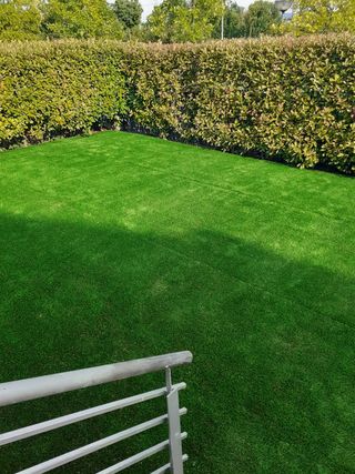 Instalación de césped artificial