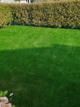 Instalación de césped artificial