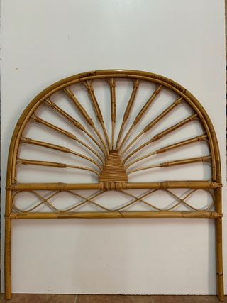 cabezal de cama de mimbre
