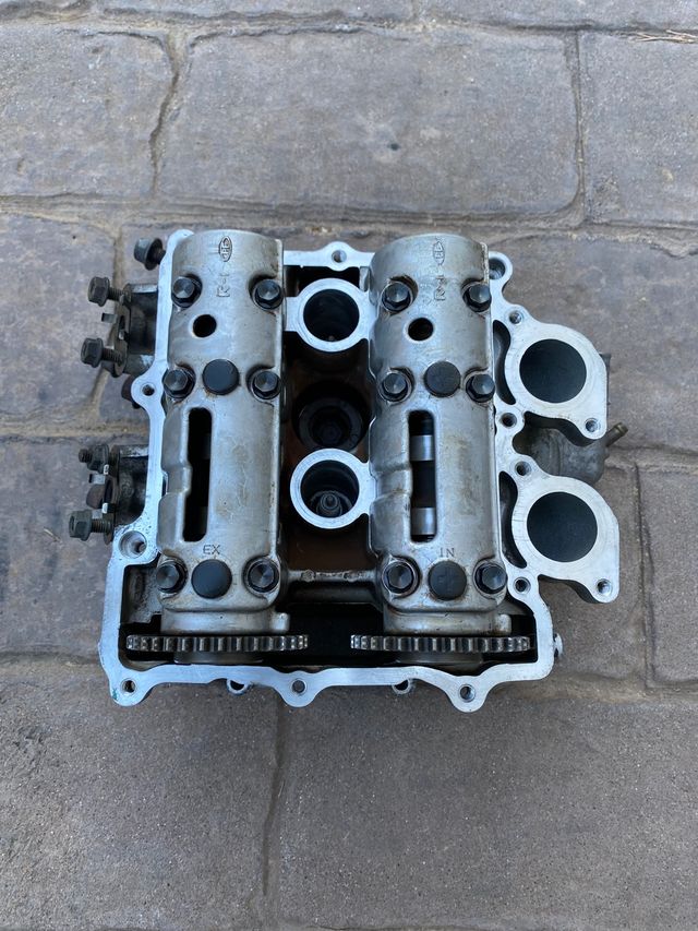 Culata Tmax 500-530 inyección 2005