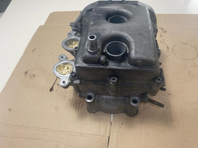 Culata Tmax 500-530 inyección 2005