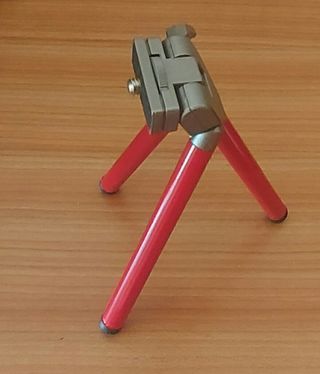 trípode DigiPRO para cámara de fotos