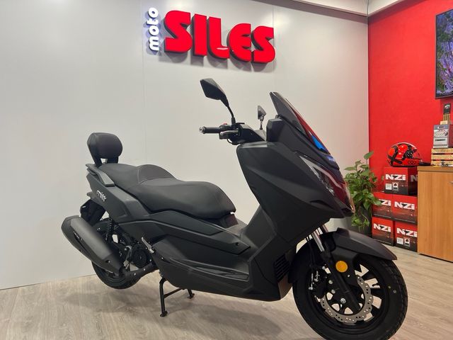 MITT GTS 125 2025  *Seguro gratis,5 años garantía*