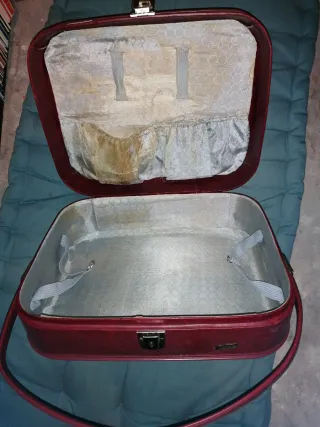 Maletin de Viaje de Cuero Vintage. Calatayud.