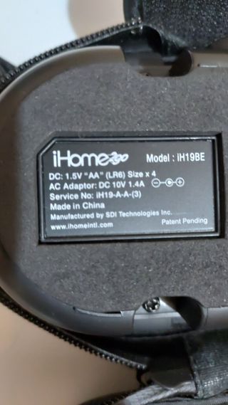 iHome 2 Go Altoparlante portatile + Ipod Da 2 Gb.